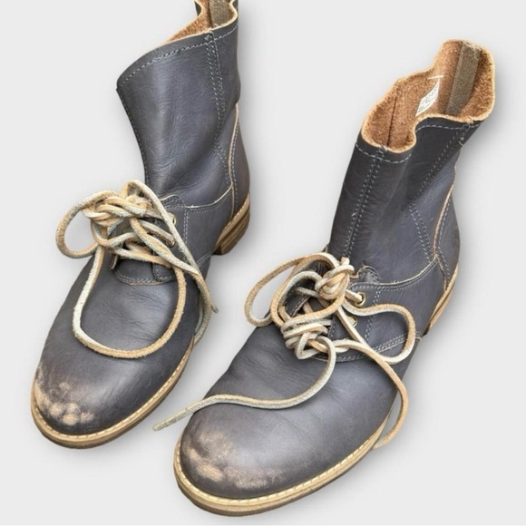 Timberland Navy Leather Lace-Up Boots - Picture 3 of 8